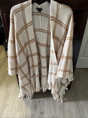 new directions Cream and Tan Plaid Fringe Poncho Cape